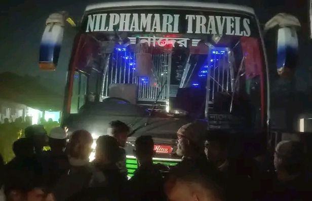 পঞ্চগড়ে ঢাকাগামী বাসের ধাক্কায় মা ও মেয়ের করুণ মৃত্যু, শোকে স্তব্ধ দেবীগঞ্জের মানুষ