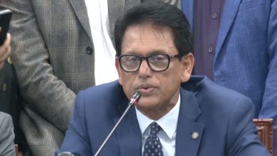 আর রাজপথে নয়: শিক্ষামন্ত্রীর কথায় আশার সঞ্চার, ঈদ বোনাস নিয়ে অপেক্ষার প্রহর গুনছেন শিক্ষকরা