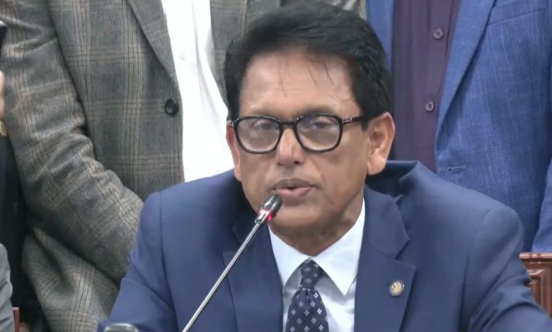 আর রাজপথে নয়: শিক্ষামন্ত্রীর কথায় আশার সঞ্চার, ঈদ বোনাস নিয়ে অপেক্ষার প্রহর গুনছেন শিক্ষকরা