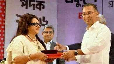 একুশে পদক হাতে ববিতা: উৎসর্গ করলেন যাঁকে, স্মরণ করলেন অনেককে