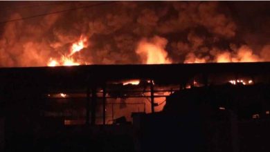 যশোরে আফিল ব্রিকসে ভয়াবহ আগুন; আহত ৩, ক্ষতির হিসাব অজানা