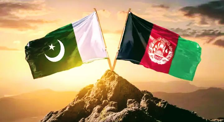 সীমান্তে 'খোলা যুদ্ধ' ঘোষণা: পাক-আফগান সামরিক শক্তি কার কেমন?