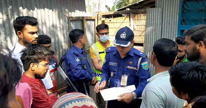 দাদির লাশ উঠানে, নাতনির লাশ গমক্ষেতে: পাবনায় চাঞ্চল্যকর জোড়া খুন!
