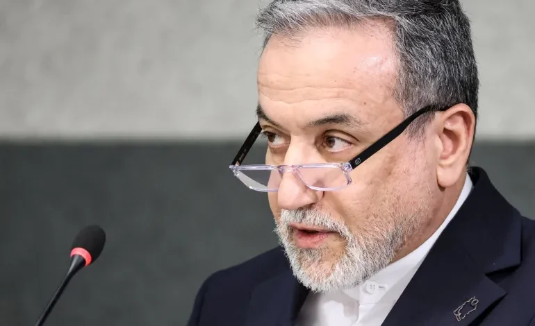 মার্কিন সামরিক উত্তেজনার মাঝেও শান্তি আলোচনায় ইরান, মধ্যপ্রাচ্যে বাড়ছে অনিশ্চয়তা