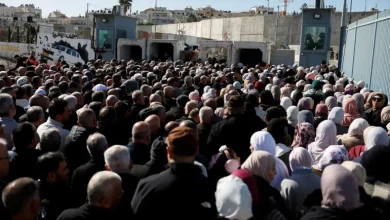 আল আকসায় রমজানের জুমার নামাজে ফিলিস্তিনিদের কঠোর নিষেধাজ্ঞা জারি করেছে ইসরায়েল