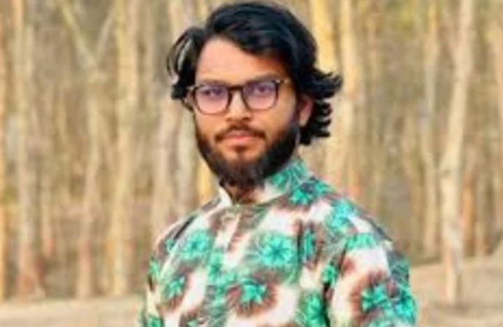 তারাবি নামাজ বিডিও ধারণ: জনতার রোষানলে কনটেন্ট ক্রিয়েটর