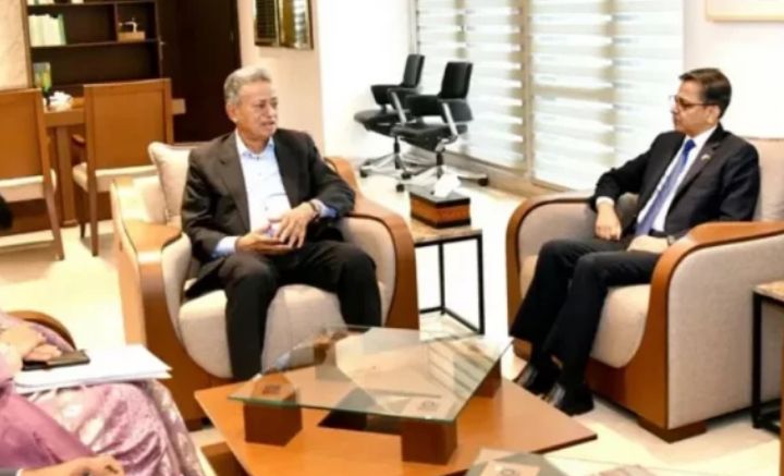 ভারতের প্রকল্পে জট: হাইকমিশনারের আশ্বাসে কি স্বস্তি?