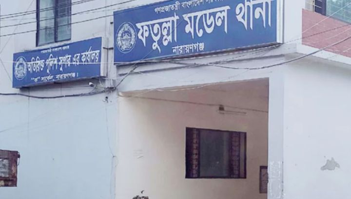 নারায়ণগঞ্জে ছিনতাই আতঙ্ক: পিস্তল উদ্ধারের পরও এনসিপি নেতা আহত!