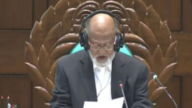 সংসদের প্রথম অধিবেশনের সভাপতি ড. খন্দকার মোশাররফ