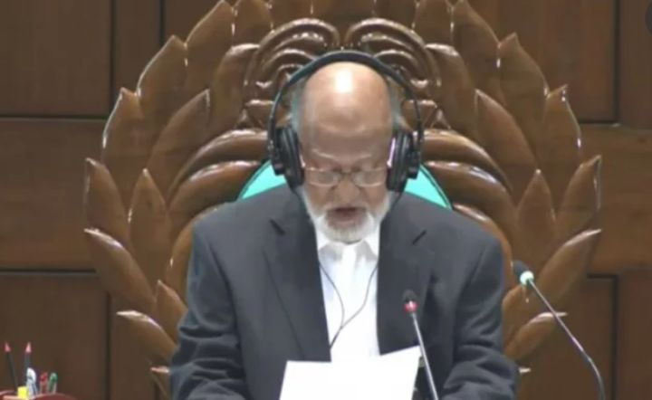 সংসদের প্রথম অধিবেশনের সভাপতি ড. খন্দকার মোশাররফ