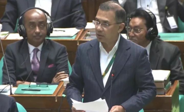 প্রধানমন্ত্রীর ঘোষণা: গণতন্ত্রের নবযাত্রা শুরু বাংলাদেশে