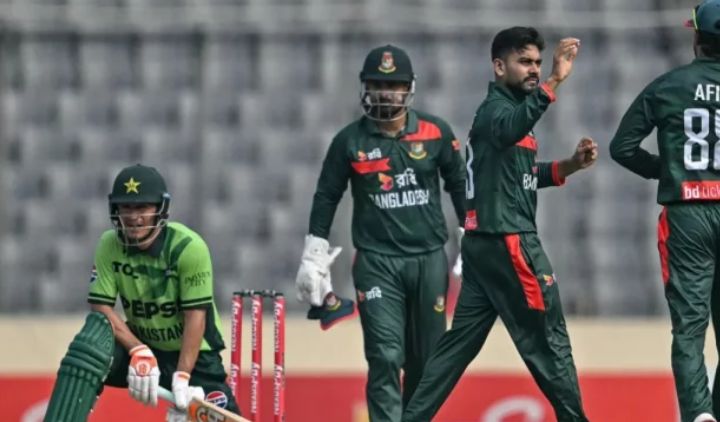 সাদাকাতের ঝড়ো ফিফটি: মিরাজের ব্রেকথ্রুতে টাইগারদের পাল্টা আঘাত!