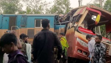 কুমিল্লায় রেলক্রসিংয়ে মর্মান্তিক দুর্ঘটনা: ১২ জনের প্রাণহানি