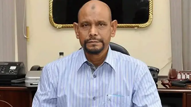 অবশেষে ধরা খেলেন সাবেক সিএমপি কমিশনার! যা ঘটল রাতে