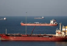 হরমুজ প্রণালীতে চরম সংকট: বিশ্ব অর্থনীতিতে মহা বিপর্যয়ের আশঙ্কা!