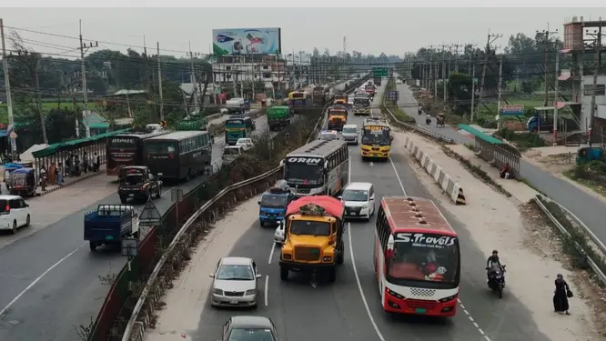 চাপের মুখে ঢাকা-টাঙ্গাইল মহাসড়ক! যাত্রীদের ঘণ্টার পর ঘণ্টা অপেক্ষা