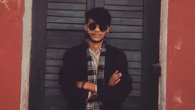 জাবি হলে ঝুলন্ত লাশ: একা কক্ষে কী ঘটলো?