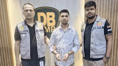 গুরুত্বপূর্ণ ব্যক্তিদের ছবি-নামে ভুয়া আইডি! যা ঘটল রাতের অন্ধকারে…