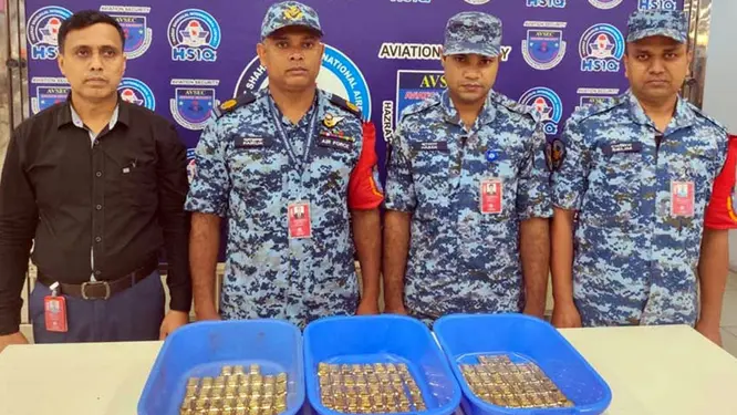 বিমান শৌচাগারে মিলল কাঙ্ক্ষিত সোনা, জড়িত কে?