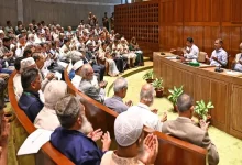 স্পিকারের স্ত্রীর মৃত্যুতে সংসদে যা ঘটল! গোপনে প্রধানমন্ত্রীর বৈঠক!