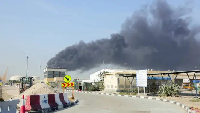 মধ্যপ্রাচ্যে আতঙ্ক! আমিরাতের শিল্পাঞ্চলে আগুন, যা ঘটল রাতের অন্ধকারে...