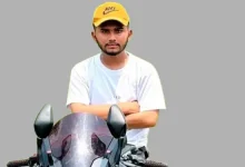 একমাত্র ছেলের শোকে প্রবাসী বাবা আইসিইউতে, মায়ের আহাজারিতে ভারী আকাশ-বাতাস!