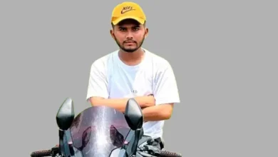 একমাত্র ছেলের শোকে প্রবাসী বাবা আইসিইউতে, মায়ের আহাজারিতে ভারী আকাশ-বাতাস!