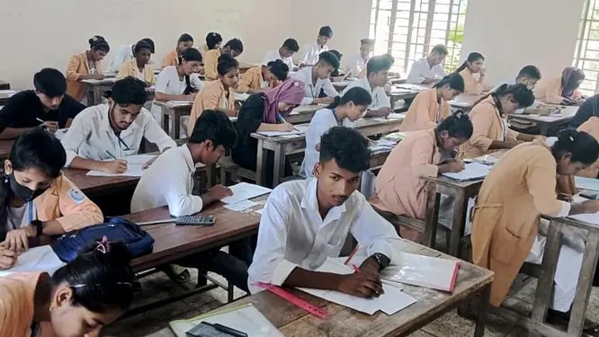 এইচএসসি পরীক্ষা নিয়ে চাঞ্চল্যকর তথ্য! ফাঁস হলো শুরুর সম্ভাব্য তারিখ