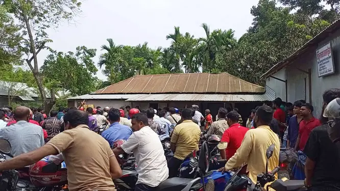 রেজিস্ট্রেশন ছাড়া পাম্পে অভিযান! যা পাওয়া গেল জানলে চমকে যাবেন