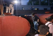 ফৌজদারহাটে বিশাল অভিযান! ২৫ হাজার লিটার তেলসহ ধরা পড়ল...