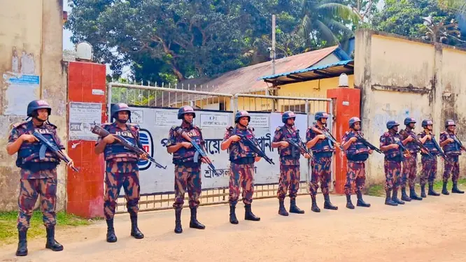 শ্রীমঙ্গলের তেল ডিপোতে বিজিবি, জানলে অবাক হবেন কেন!