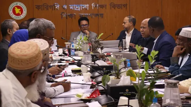 ডিপ্লোমা ইঞ্জিনিয়ারিংয়ের মেয়াদ কমানো নিয়ে তোলপাড়! ৩ বছর হতেই পারে?