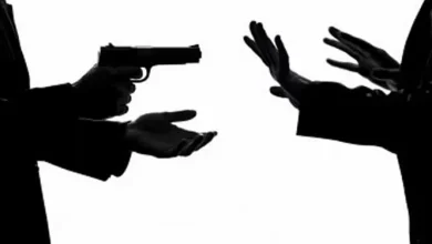 চাঁদা না দেওয়ায় চোখে সর্ষের তেল দিয়ে ঝাঁপিয়ে পড়ল সন্ত্রাসীরা! ব্যবসায়ীর ওপর যা ঘটল…