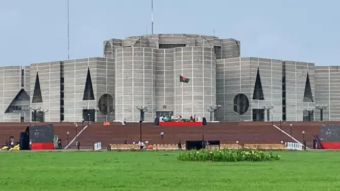 সংসদের অধিবেশনে হঠাৎ যা ঘটল! বাতিল হতে পারে সব?