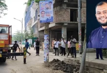 রাস্তার মাঝে খুঁটি? দুই মাস পর যেভাবে সরালেন প্রশাসক!