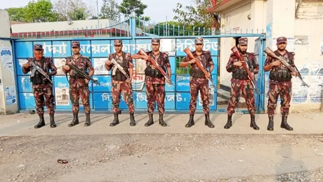 তেলের ডিপোতে বিজিবি! আতঙ্কে ভোক্তা, কী ঘটছে সিলেটে?