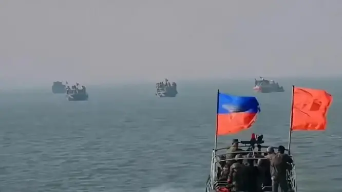 নাফ নদীতে কী ঘটল? হঠাৎ ১৩ জেলেসহ নৌকার সন্ধান নেই!