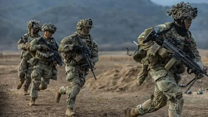 মধ্যপ্রাচ্যে যুদ্ধের প্রস্তুতি? বিশেষ বাহিনী মোতায়েন নিয়ে চাঞ্চল্যকর তথ্য!