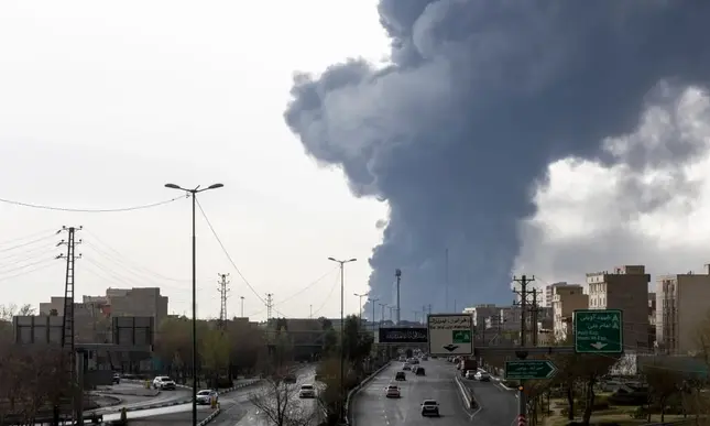 ইরানে ইসরায়েলি হামলা: বিশ্ব জ্বালানি নিরাপত্তায় নতুন সংকট!