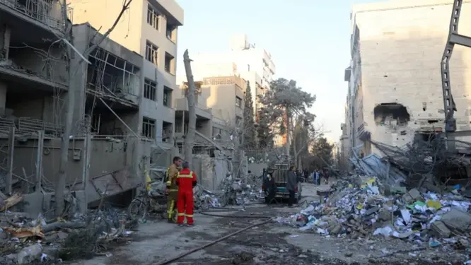 ইরানে ইসরায়েলি হামলা: ৫ প্রাণ, নতুন উত্তেজনা মধ্যপ্রাচ্যে।