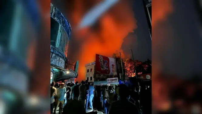 সুনামগঞ্জে মার্কেট পুড়ে ছাই: কোটি টাকার ক্ষতি, যা ঘটল রাতে!