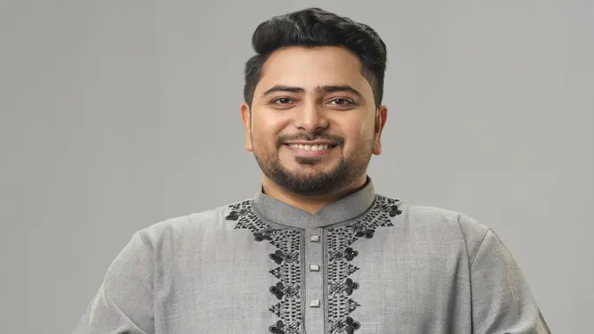 ওমরাহ যাত্রী হলেন জাতীয় নেতা! দেশে ফিরেই কি চমক রাখবেন?