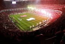 বিশ্বকাপের আগেই স্টেডিয়ামে গ্যালারি উপচে পড়া ভিড়, কিন্তু বাইরে কী ঘটল?