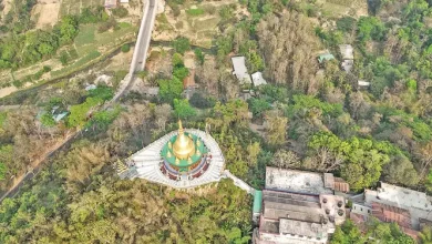 পাহাড়ের চূড়ায় মেঘেরা, বান্দরবানের অচেনা সৌন্দর্যের হাতছানি!