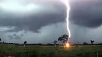 রান্নাঘরে কাজ করার সময় বজ্রপাতে মৃত্যু, অসহায় পরিবার