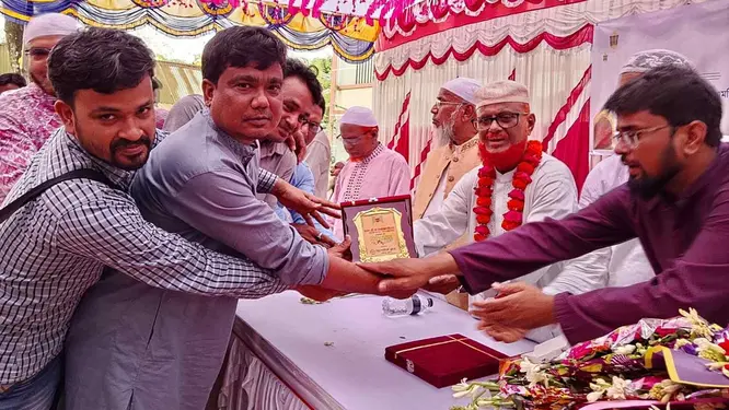 ফাঁসির মঞ্চ থেকে জনতার মঞ্চে: আবেগাপ্লুত এমপি যা বললেন…