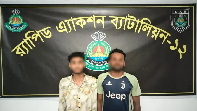 অবশেষে ধরা পড়ল দুই তরুণ! ১২ লাখ টাকার জাল নোটসহ চাঞ্চল্যকর তথ্য ফাঁস