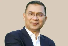 মধ্যরাতে প্রধানমন্ত্রীর বৈঠকে কি হল? সকল জেলা প্রশাসকরা ঢাকায়!