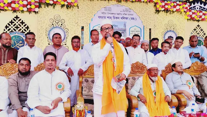 মাদ্রাসা শিক্ষার্থীদের দেশ ছাড়িয়ে বিশ্বজুড়ে আলোড়ন! কাদের প্রশংসা?