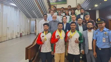 স্বপ্ন পূরণ! থাইল্যান্ডে ইতিহাস গড়ে দেশে ফিরল টাইগার আর্চাররা, বিমান বন্দরে উষ্ণ সংবর্ধনা!